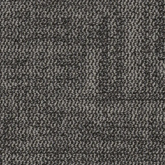 596